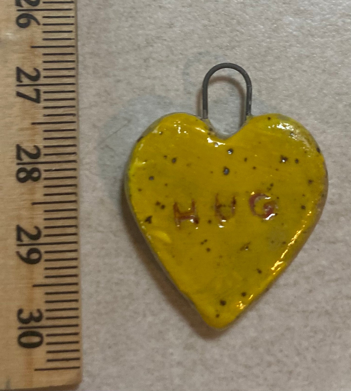 Heart pendant yellow hug