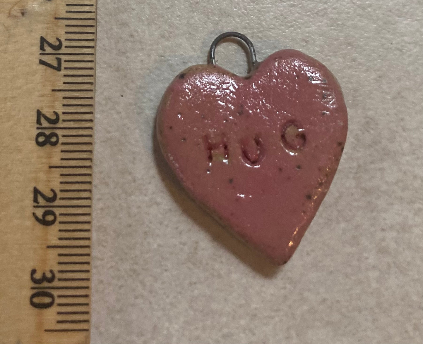 Heart pendant pink hug